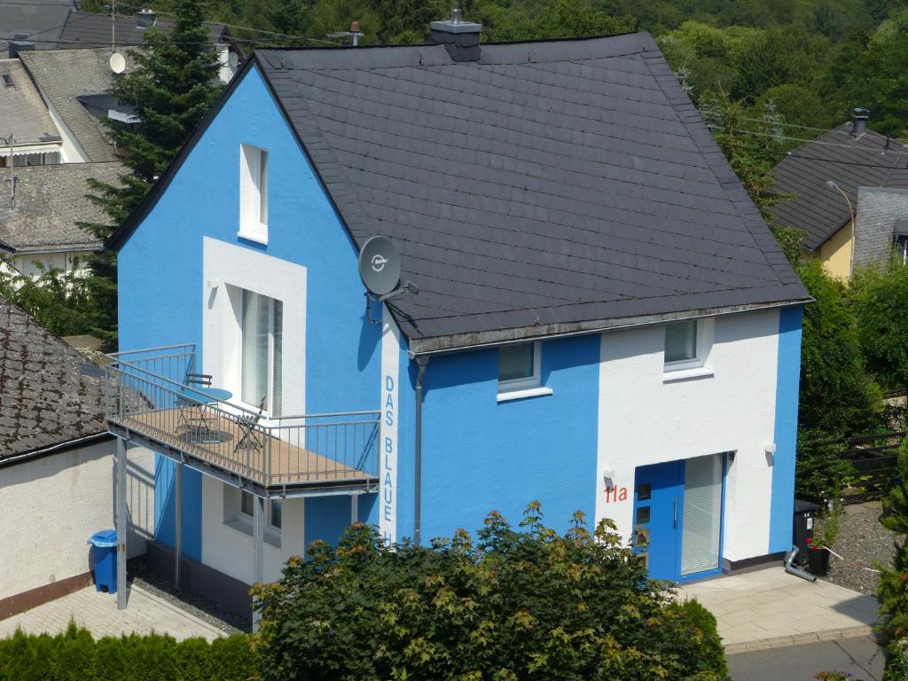 Maison de vacances Das Blaue Haus Zum Vierseenblick 11a, 56154 Boppard