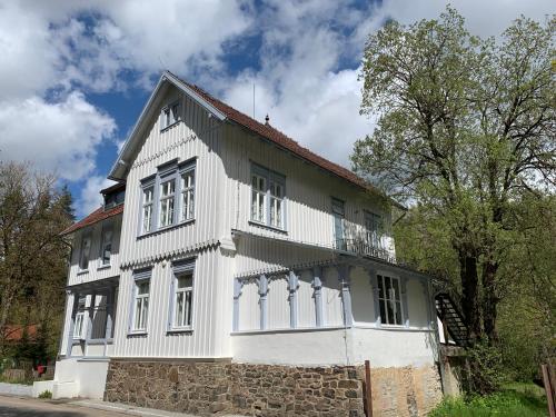 Maison de vacances das weisse Haus am Fluss Unterer Hahnenkopf Hahnenkopf