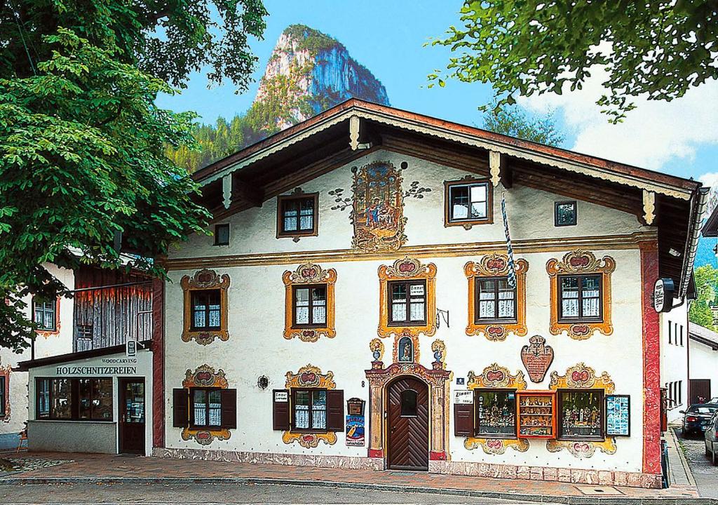 Maison d'hôtes Dedlerhaus Ettalerstr. 8, 82487 Oberammergau