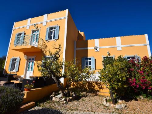 Delightful authentic Quinta with swimming pool close to beach and towns Loulé portugal