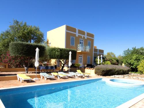 Maison de vacances Delightful authentic Quinta with swimming pool close to beach and towns  Loulé