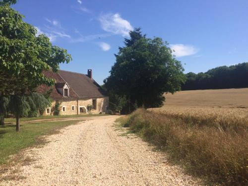 Maison d'hôtes Dépendance du Ru d'ausson 4 personnes Le Ru d'Auxon Châtel-Censoir