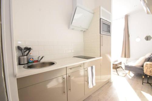 DESIGN APPART - HYPER CENTRE - TRAM - FREE WIFI - leRelaisdOdile21 Valenciennes france