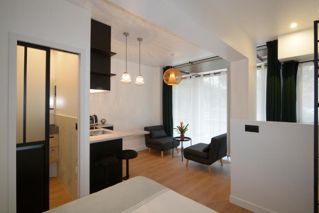 Appartement Design et calme à Nation RDC 17 Rue de la Plaine, 75020 Paris