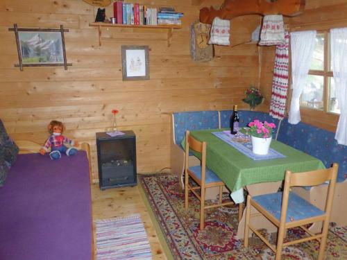 Maison de vacances Detached log cabin in Bavaria with covered terrace  Steingaden