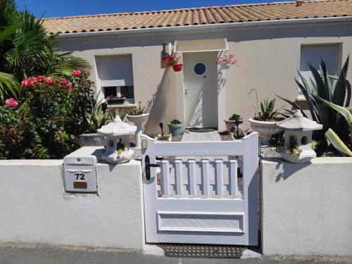 Séjour chez l'habitant Deux chambres au Pavillon ou il fait bon vivre 72 Rue des Moulins Tonnay-Charente