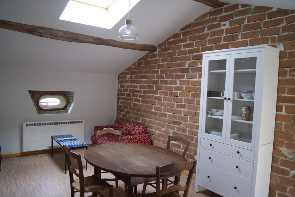 Appartement Deux-pièces tout confort dans village très calme 14 Saint-Salvy, 81440 Puycalvel Lautrec