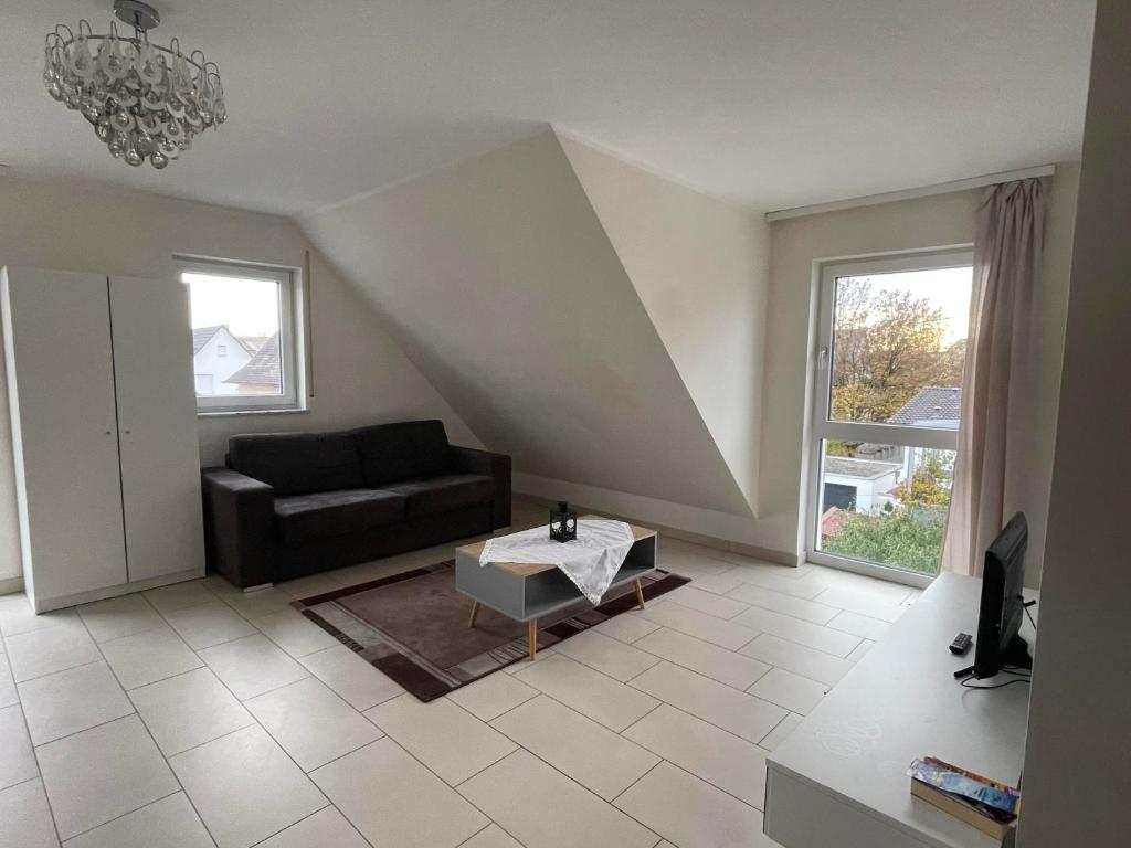 Appartement DG Ferienwohnung Goethe in schöner Lage bis zu 5 Person 5 Goethestraße Etage 3, 88046 Friedrichshafen