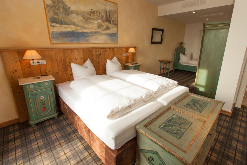 Hôtel DIE POST Landgasthof Aufkirchen Marienplatz 2, 82335 Berg am Starnberger See
