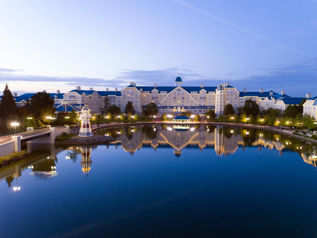 Hôtel Disney Newport Bay Club Avenue Robert Schuman, 77700 Chessy