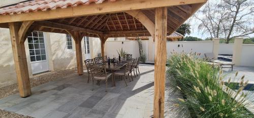 Dom Peyreton Prestige cottages set in a charming wine property Villegouge france