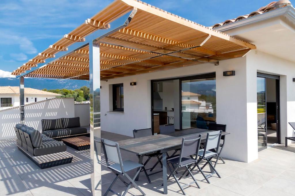 Appartement Domaine d'Arca Porto Vecchio - Hugo 13 - Toit Terrasse - Haut standing Route d'Arca,, Bat Hugo n°13 toit terrasse, 20137 Porto-Vecchio