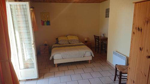 B&B / Chambre d'hôtes domaine d'en Haut 3 route du château d'eau Lochy