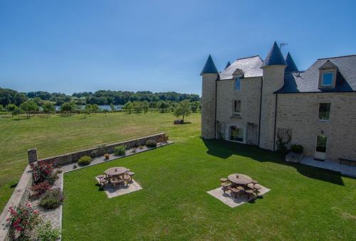 B&B / Chambre d'hôtes domaine de kerbillec kerbillec Theix