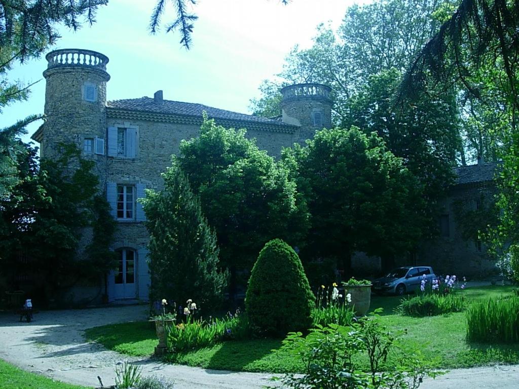 B&B / Chambre d'hôtes Domaine de Lamartine domaine de Lamartine 636 Chemin de la Martine, 30130 Pont-Saint-Esprit