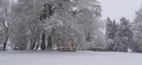Domaine de Marchal - chambres et table d'hôtes Celles-sur-Durolle france