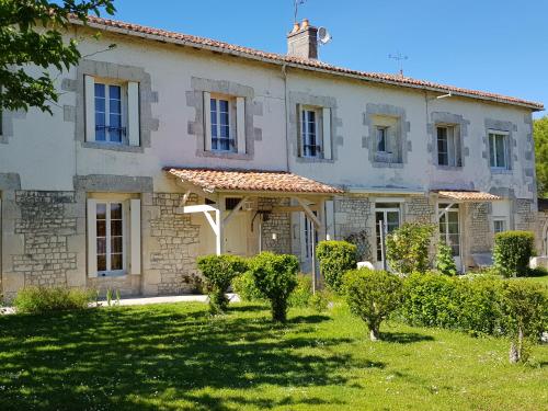 Domaine de Pelouaille - chambre d'hôtes Saint-Jean-dʼAngély france