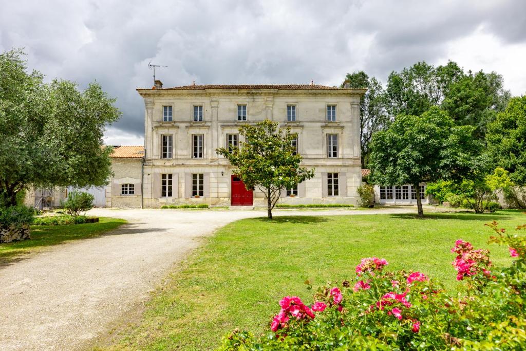 B&B / Chambre d'hôtes Domaine de Pladuc Pladuc, 16300 Lachaise