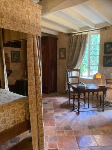 Domaine de Rennebourg Saint Denis Du Pin france