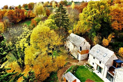 B&B / Chambre d'hôtes Domaine des Marequiers chambre Alchemille Hameau de Beauregard Saint-Germain-du-Teil