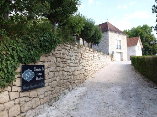 Domaine des Pierres Blanches - Gite La Salamandre Carlux france