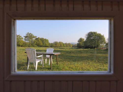 Domaine des Pierres Jumelles-balade à cheval-chambre d'hôtes Mayenne Sainte-Gemmes-le-Robert france