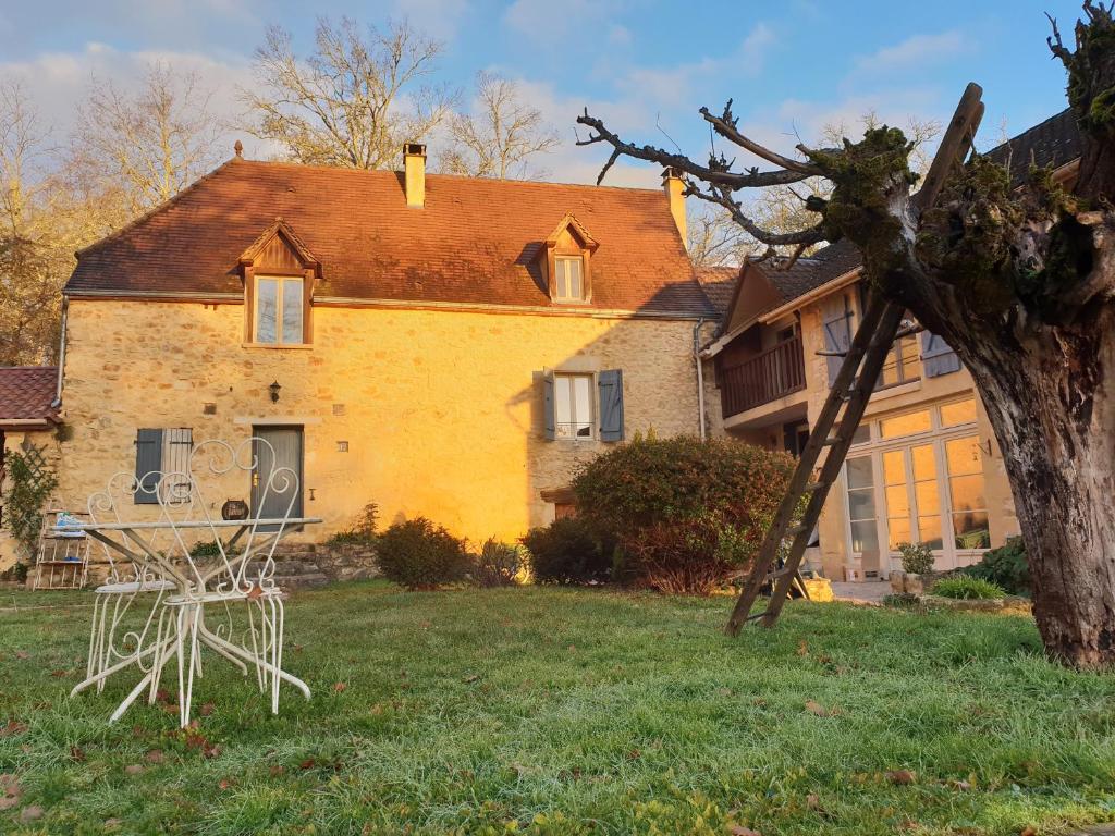 Maison de vacances Domaine du Bois Noir Lieu-dit Le Bos Negre Domaine du Bois Noir, 46300 Milhac