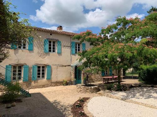 B&B / Chambre d'hôtes Domaine du Conte Bleu 620, Chemin du Peyrugal Le Peyrugal Sainte-Gemme