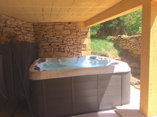 Domaine La Salvagie, chambres d'hôtes avec spa, sauna, piscine, massages Paulin france