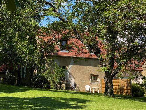 Domaine Les Bertrands Couches france