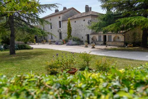 Maison de vacances DOMAINE Les GAILLARDOUX Chemin de Roubert Montdoumerc