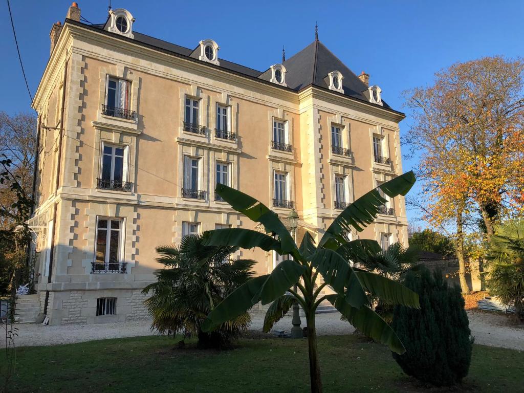 Maison d'hôtes Domaine Lesabaille 21 Avenue de Touraine, 86200 Loudun