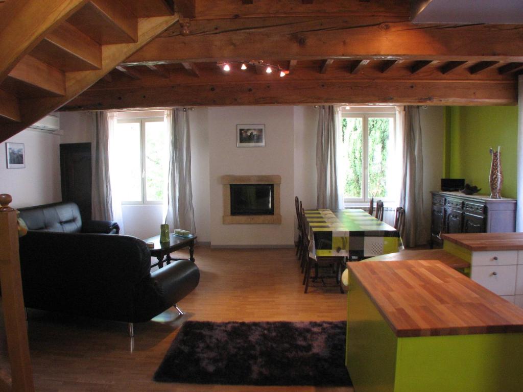 Maison de vacances Domaine Saint-Joly RD6113, lieu-dit Saint joly, 11400 Lasbordes