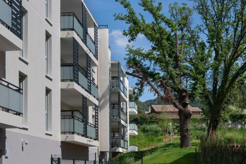 Appart'hôtel Domitys La Garance Place Henry Senes Draguignan