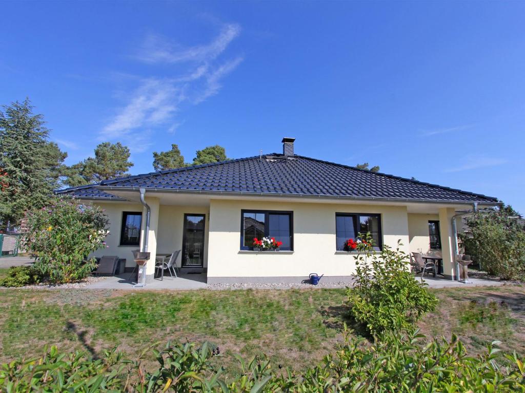 Maisons de vacances Doppelferienhaus Karlshagen USE 1650 Pappelwende 8, 17449 Karlshagen