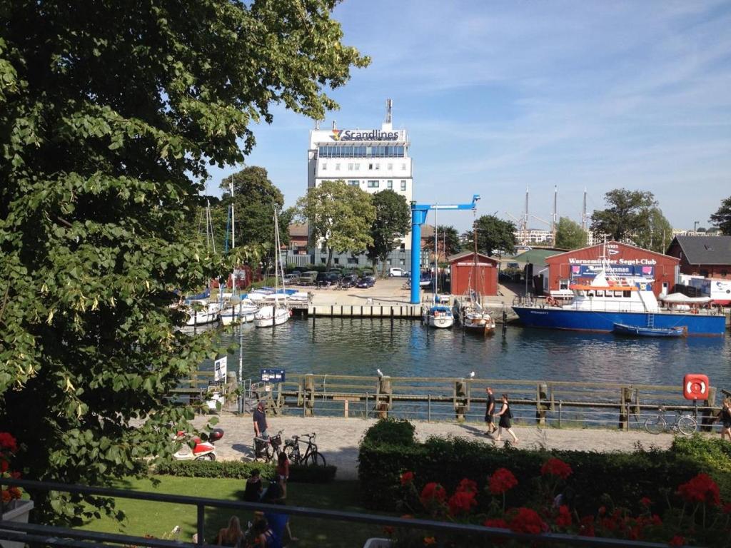 Appartement Doppelzimmer Tresen, direkt am Alten Strom Am Strom 90/91, 18119 Warnemünde