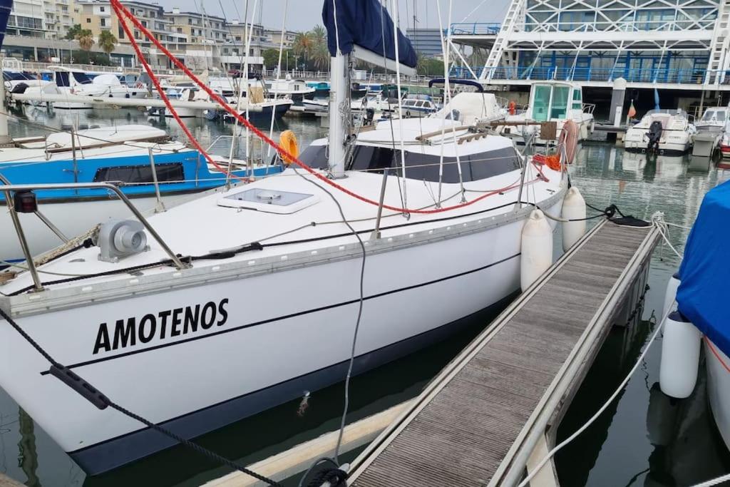 Bateau-hôtel Dormir num veleiro em Lisboa Passeio Neptuno, 1990-193 Lisbonne