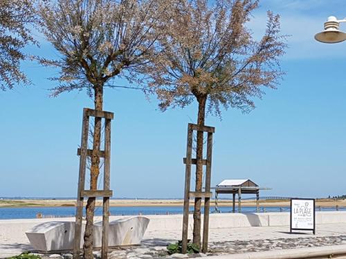 Hôtel Dormir sur la Plage 61 Avenue William Bertrand Marennes