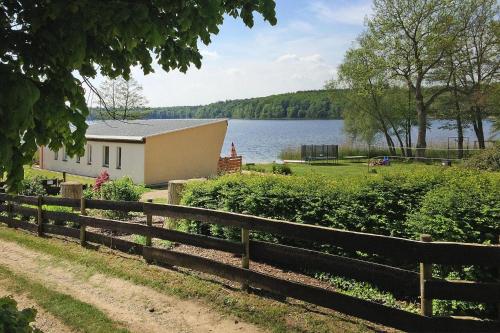 Maison de vacances Double bungalow at the Groß Labenzer See, Klein Labenz  Klein Labenz