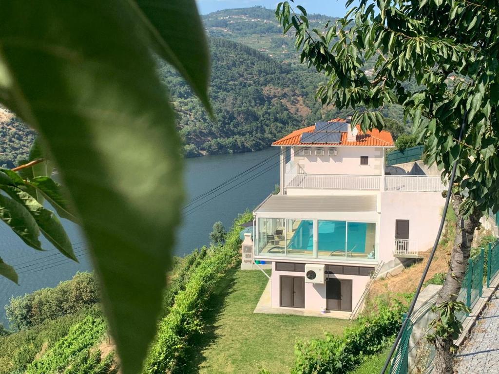 Maisons de vacances Douro Nest Houses Rua de Anreade, 1143 Fornelos, 4660-023 Caldas de Aregos