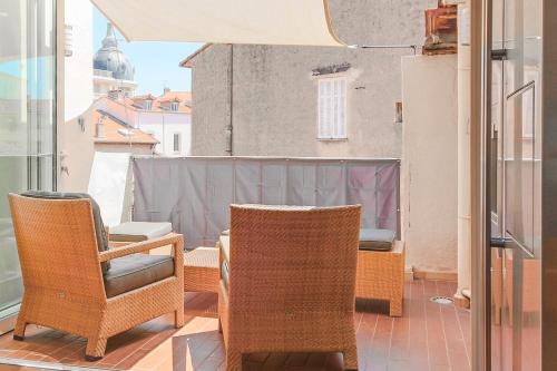 Appartement Downtown apartment with beautiful terrace and air conditioning- BENAKEY 2 Rue Vénizelos Cannes