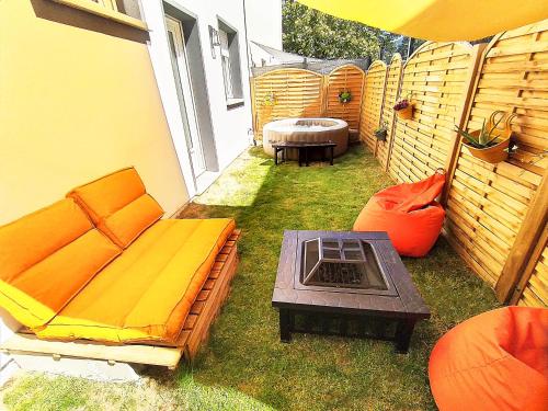 Dream of Mediterranean house, Jacuzzi, BBQ, Délices ensoleillés Sartrouville france
