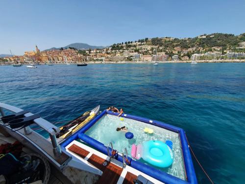 Bateau-hôtel Dreams Port du Menton Garavan Menton