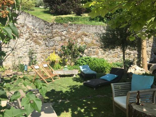 Maison de vacances Du Vent Dans Les Arbres - Belle vue sur le lac 162 Chemin des Tigneux Chindrieux