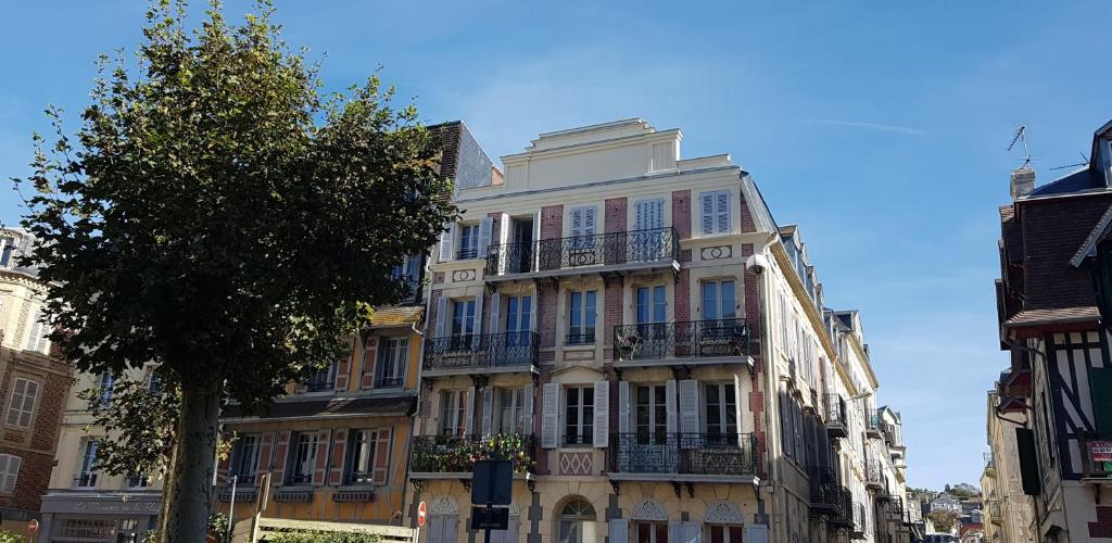 Appartement Duplex 50 m2 au pied des planches 1 rue saint michel, 14360 Trouville-sur-Mer