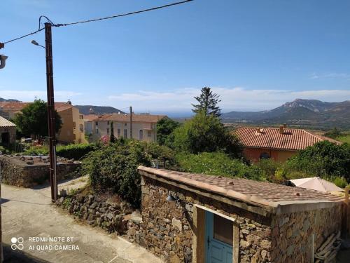 Duplex avec jardin, proche village Calenzana france