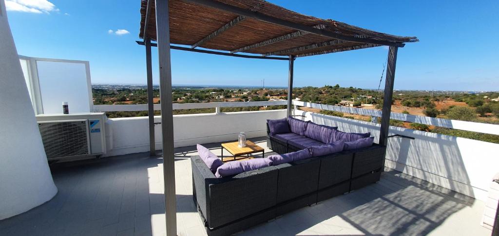 Appartement Duplex Terrasse CEU AZUL Urbanizaçao das cercas, n°30 - Pouço Mouro, 8005-491 Colmeal