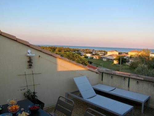 Duplex terrasse vue mer accès plage et piscine... Frontignan france