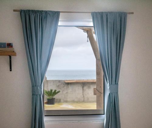 Maison d'hôtes Dwell Azores COWORKING & COLIVING Rua de Baixo 35 Fenais da Luz