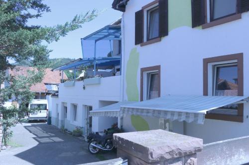 Appartement E Kurhaus Wohnung Nr 5 Neckarsteinacher Straße 9 Schönau im Schwarzwald